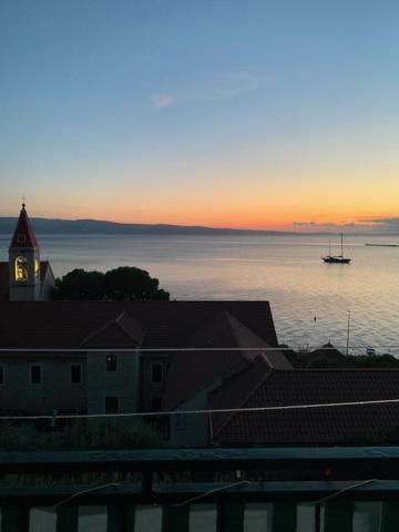 Sea View Panorama Apartment L Omiš Kültér fotó
